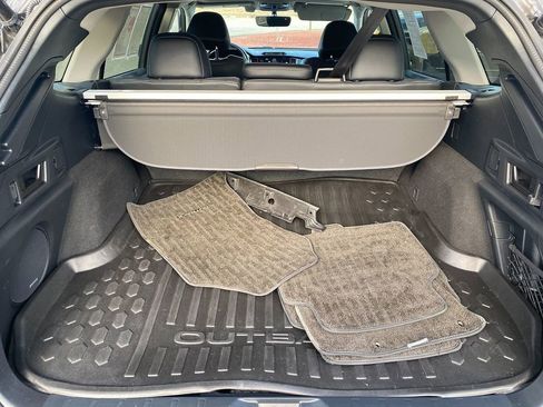 Used 2022 Subaru Outback Limited image 28