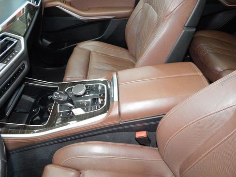 Used 2020 BMW X5 xDrive40i w/ M Sport Package image 16