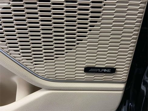 Used 2024 Jeep Grand Cherokee L Limited w/ Luxury Tech Group II image 23