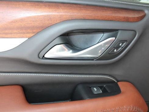 Used 2023 GMC Yukon Denali Ultimate w/ LPO, Floor Liner Package AWD/4WD image 50