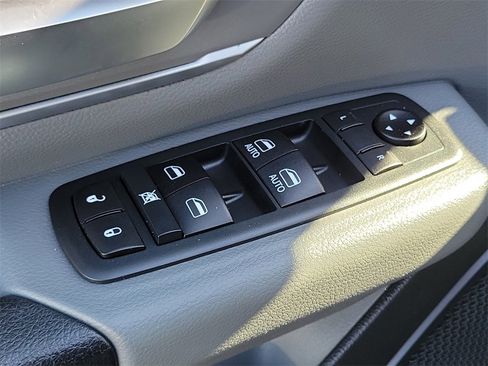 Used 2020 RAM 1500 Big Horn image 13