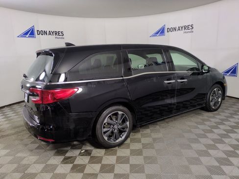 Used 2024 Honda Odyssey Elite image 9