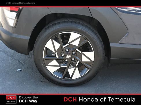Used 2024 Hyundai Kona SEL FWD image 23