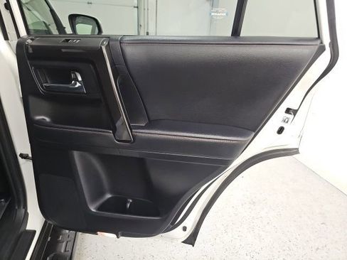 Used 2020 Toyota 4Runner TRD Off-Road image 31