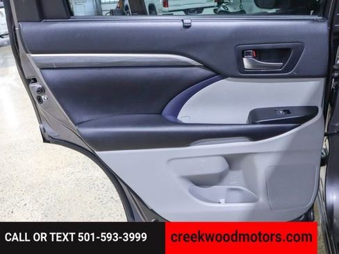 Used 2019 Toyota Highlander Limited FWD V6 1 Owner image 39