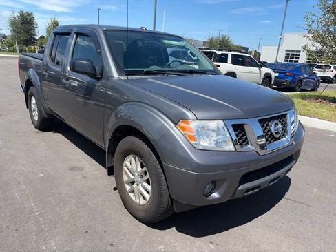 Used 2017 Nissan Frontier SV w/ SV Value Truck Package RWD image 2