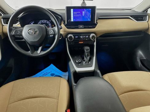 Used 2025 Toyota RAV4 XLE w/ Convenience Package AWD/4WD image 25