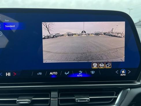 New 2026 Chevrolet Equinox EV LT image 14