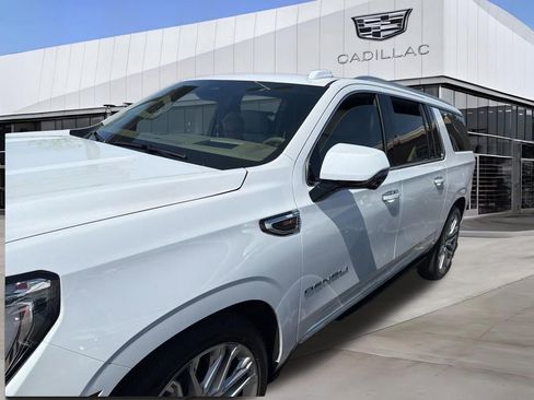 Used 2026 GMC Yukon XL Denali w/ Denali Reserve Package image 8