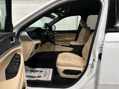 New 2026 Jeep Grand Cherokee Limited AWD/4WD image 12