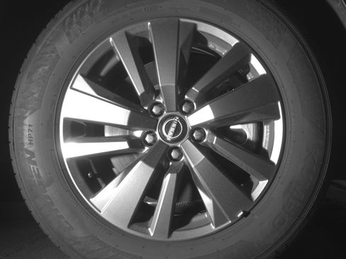 Used 2025 Nissan Pathfinder SV image 13