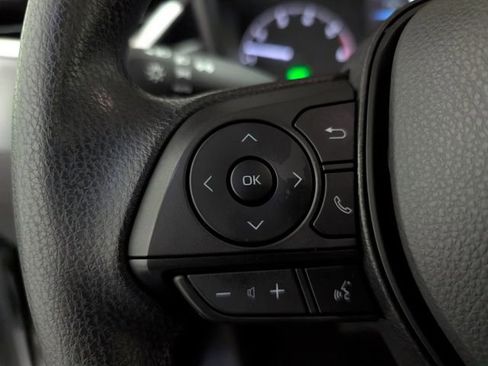 Used 2025 Toyota Corolla LE image 18