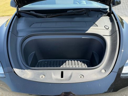 Used 2021 Tesla Model Y Long Range AWD/4WD image 13