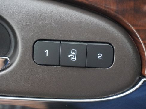 Used 2016 Buick Enclave Leather image 17