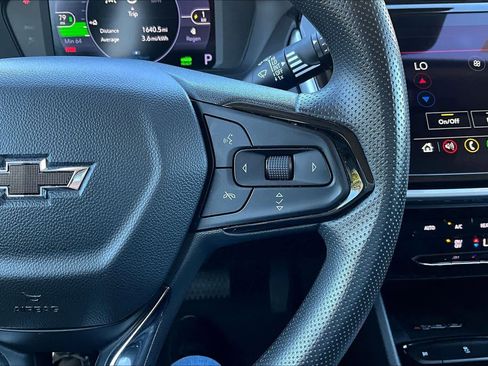 Used 2023 Chevrolet Bolt EUV LT image 23