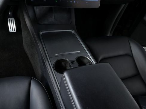 Used 2021 Tesla Model Y Performance image 22