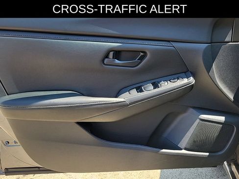 Used 2025 Nissan Sentra S FWD image 17
