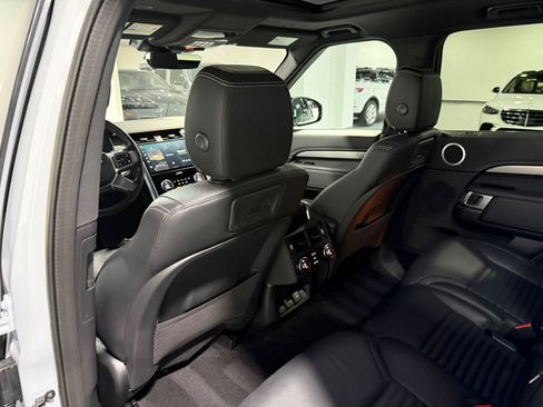 Used 2023 Land Rover Discovery S R-Dynamic AWD/4WD image 56