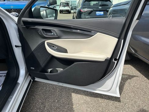 Used 2017 Chevrolet Impala Premier w/ Enhanced Convenience Package FWD image 37