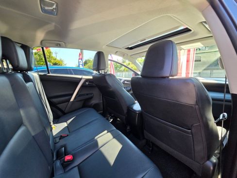 Used 2013 Toyota RAV4 Limited AWD/4WD image 30