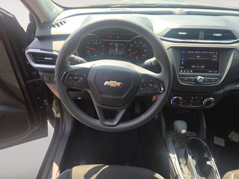 Used 2021 Chevrolet TrailBlazer LS FWD image 10