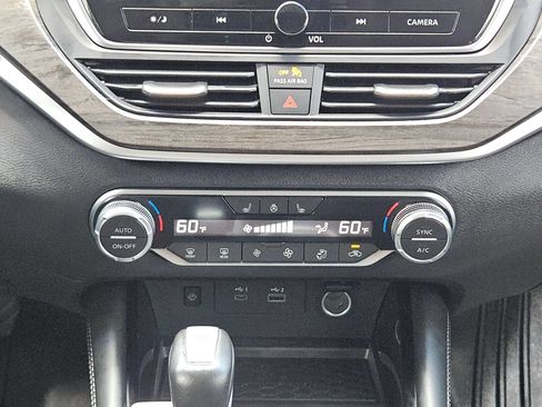 Certified 2025 Nissan Altima 2.5 SL FWD image 19