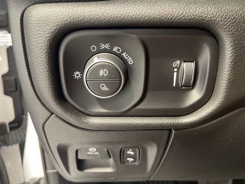 Used 2023 RAM 1500 Big Horn AWD/4WD image 13