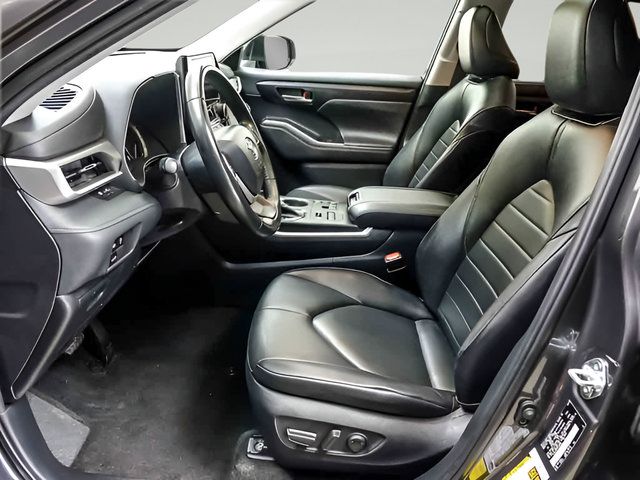 Used 2023 Toyota Highlander XLE AWD/4WD image 8