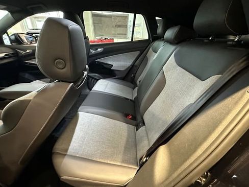 New 2025 Volkswagen ID.4 Pro AWD/4WD image 23