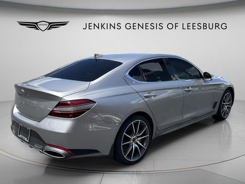 Used 2025 Genesis G70 2.5T image 3