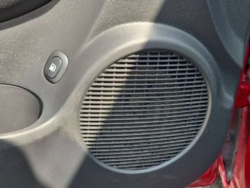 Used 2008 Kia Rondo LX FWD image 21