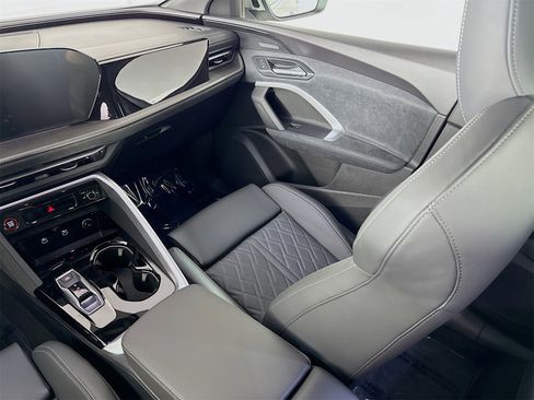 New 2025 Audi SQ5 Premium Plus image 24