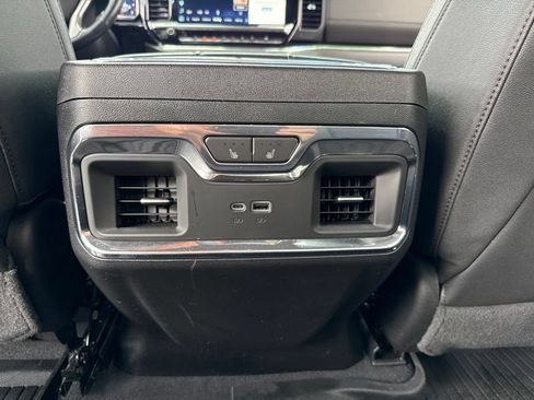 Used 2024 Chevrolet Silverado 1500 LTZ AWD/4WD image 29