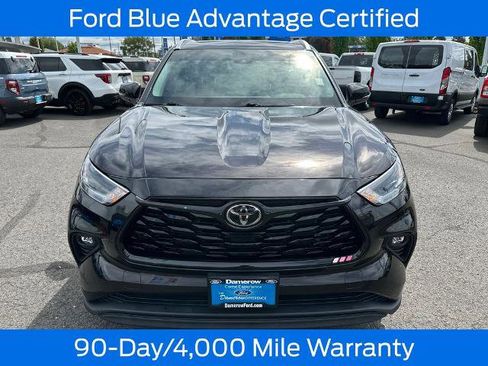 Used 2021 Toyota Highlander XLE AWD/4WD image 11