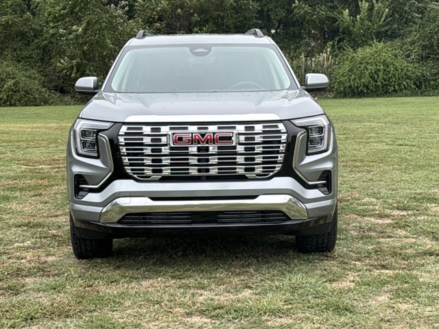 New 2027 GMC Terrain Denali w/ LPO, Black Badging Package AWD/4WD image 13