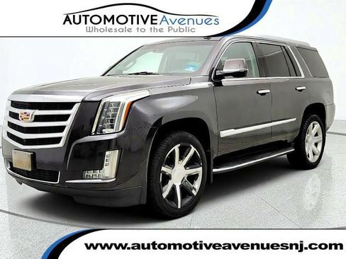 Used 2016 Cadillac Escalade Luxury AWD/4WD image 1