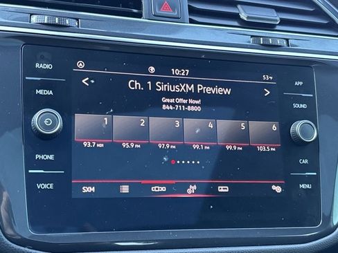 Used 2023 Volkswagen Tiguan SE R-Line image 30