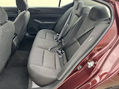Used 2025 Nissan Altima 2.5 SV FWD image 9