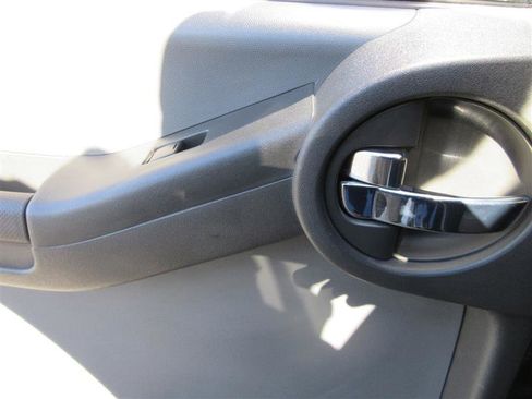 Used 2014 Nissan Xterra S image 21