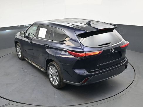 Used 2023 Toyota Highlander Limited FWD image 35
