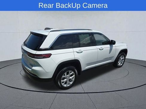 Used 2023 Jeep Grand Cherokee Limited AWD/4WD image 6