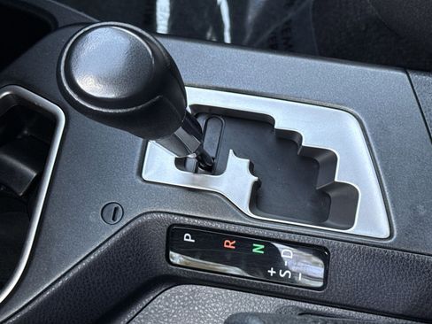 Used 2017 Toyota RAV4 XLE w/ Premium Special Value Package image 20