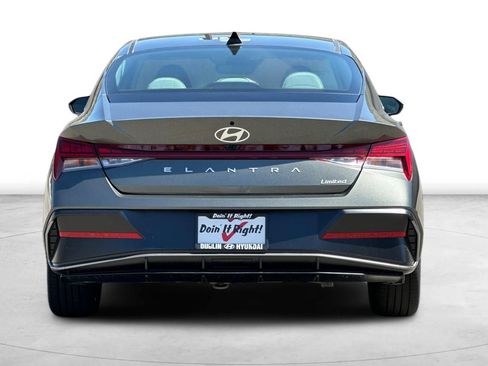 Used 2026 Hyundai Elantra Limited FWD image 6