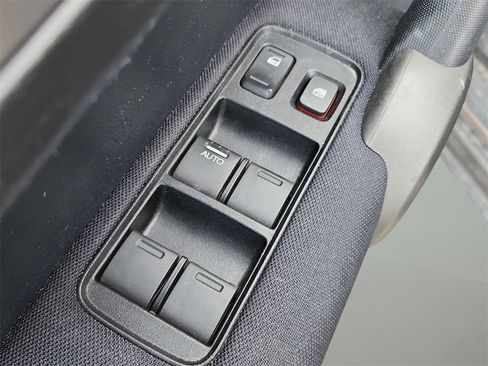 Used 2011 Honda CR-V LX image 15