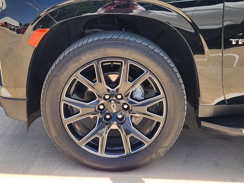 Certified 2023 Chevrolet Tahoe LT w/ LT Signature Plus Package AWD/4WD image 11