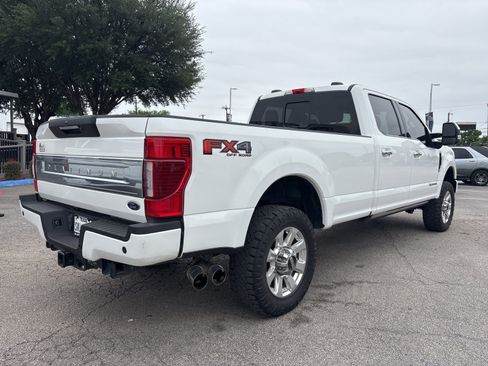 Used 2022 Ford F350 Platinum w/ FX4 Off-Road Package AWD/4WD image 3