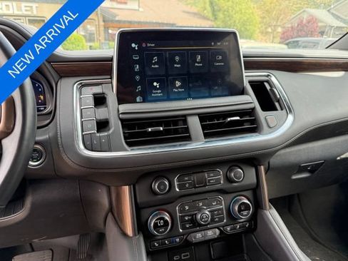Used 2024 Chevrolet Suburban High Country AWD/4WD image 13