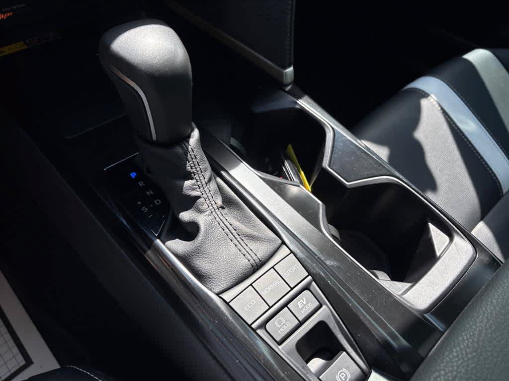 Used 2025 Toyota Camry SE w/ Multimedia Upgrade Package FWD image 19