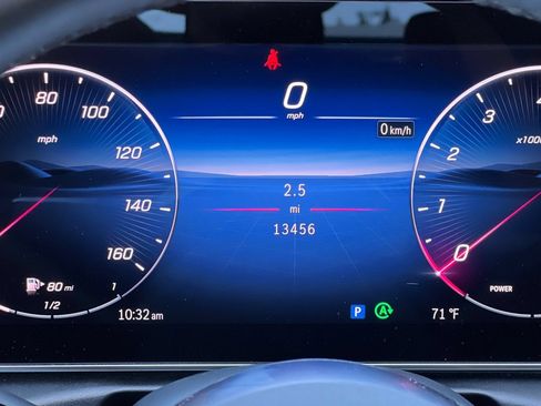 Used 2025 Mercedes-Benz C 300 4MATIC Sedan image 30