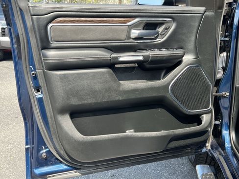 Used 2020 RAM 1500 Laramie AWD/4WD image 39